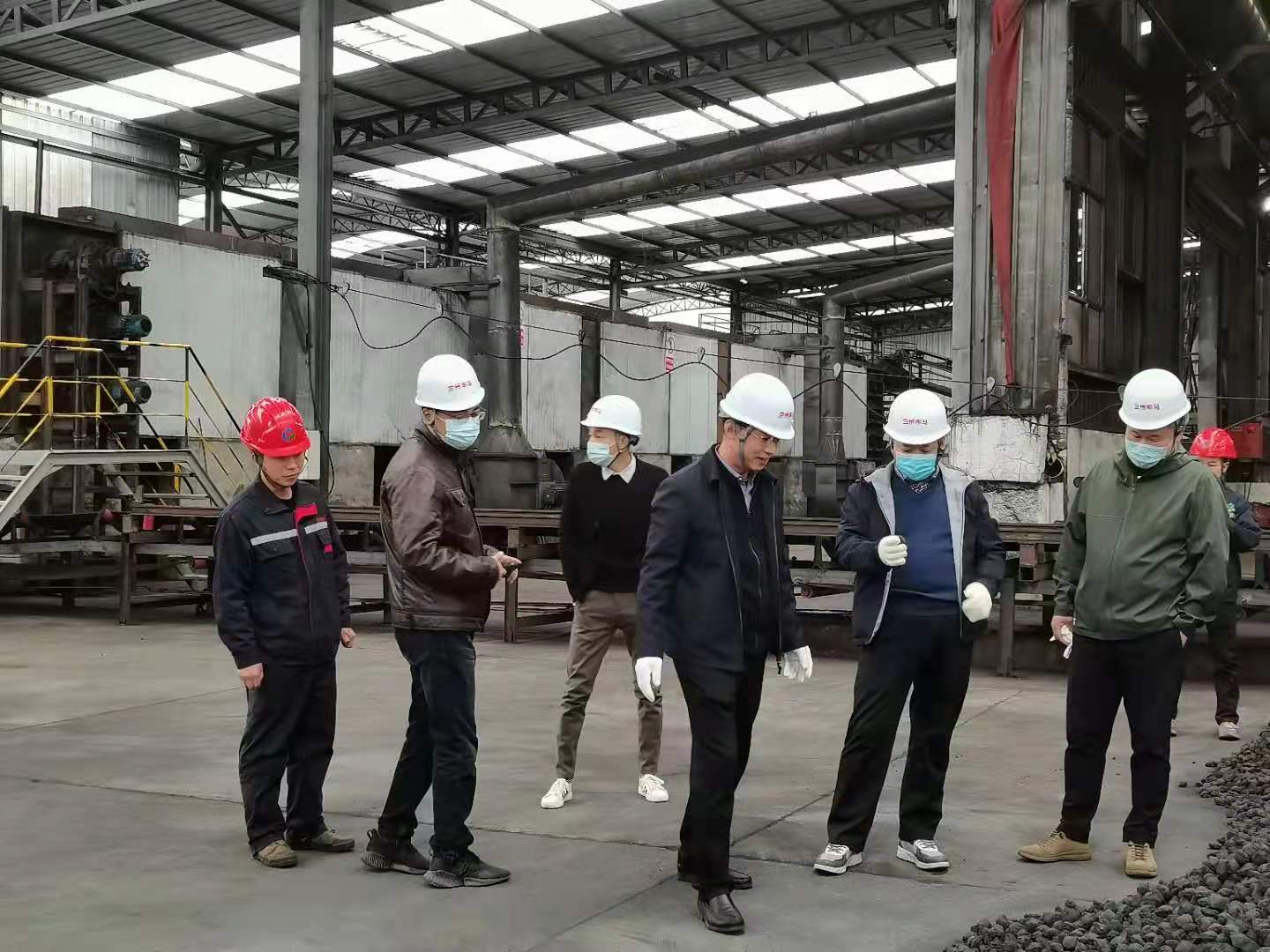 首鋼集團(tuán)領(lǐng)導(dǎo)考察蘭州返礦球項目
